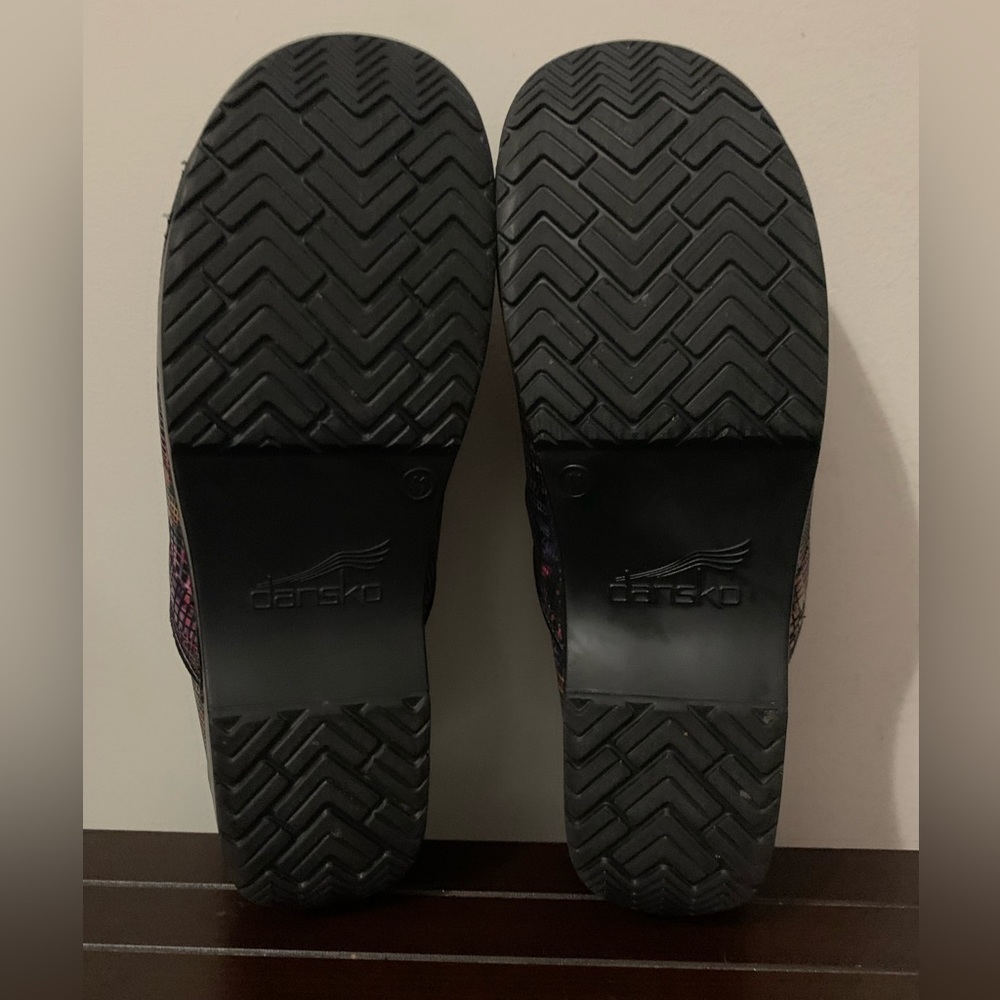 Women’s Dansko Professional Clogs Size 10-5-11 (E… - image 7